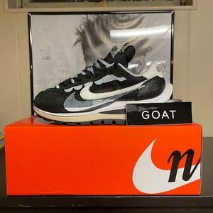 Size 10.5 Nike X Sacai Vaporwaffle ‘Black White’